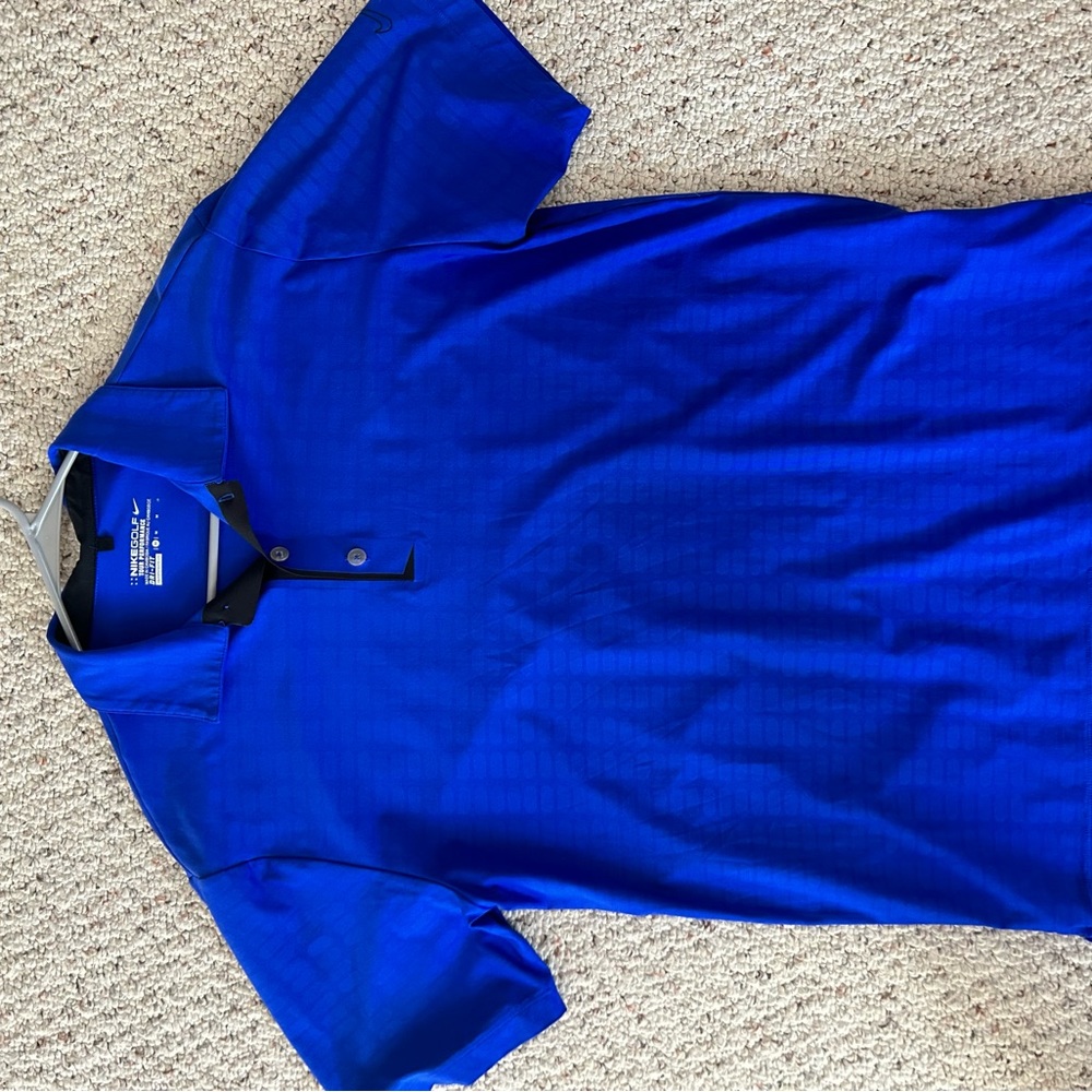 Mens size medium golf polo